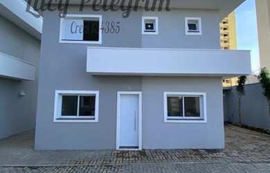 Imagem: A casa em condomínio possui 2 Dormitórios, 3 Banheiros, 2