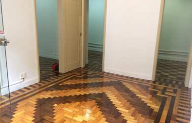 Imagem 1: Ajuri Imóveis aluga excelente casa com 06 salas na Rua Pereira Nunes - Tijuca