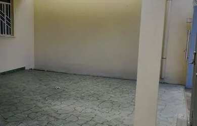 Imagem: A casa possui 2 Dormitórios, 1 Banheiro, 1 Vaga na garagem