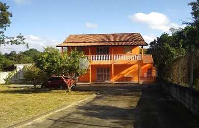 Imagem: A casa possui 5 Dormitórios, 2 Banheiros, 211m² de Área e