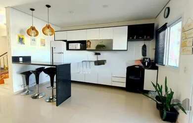 Imagem 2: Sobrado em Hípica. Piscina, Churrasqueira, Ar-condicionadoeÁrea de serviço