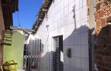 Imagem: A casa possui 2 Dormitórios, 3 Banheiros, 80m² de Área e