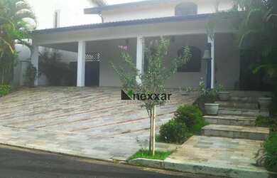 Imagem: A casa em condomínio possui 3 Dormitórios, 4 Banheiros, 5