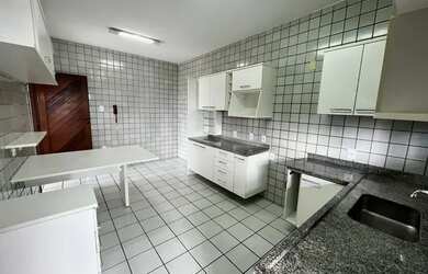 Imagem: O apartamento possui 3 Dormitórios, 4 Banheiros, 2 Vagas na