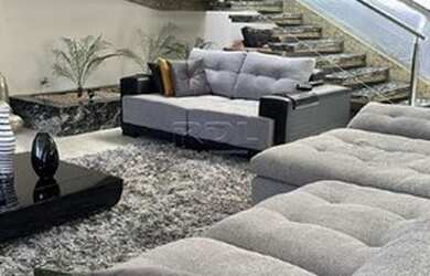 Imagem: A casa possui 3 Dormitórios, 5 Banheiros, 5 Vagas na garagem