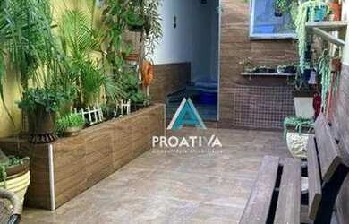 Imagem: A casa possui 3 Dormitórios, 2 Banheiros, 3 Vagas na garagem