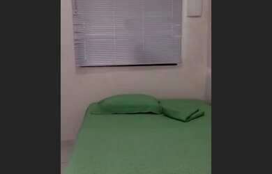 Imagem: A casa possui 1 Dormitório, 1 Vaga na garagem e está localizado