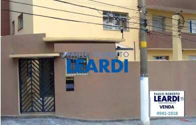 Imagem: O apartamento possui 3 Dormitórios, 1 Banheiro, 2 Vagas na