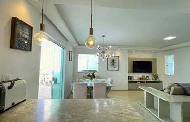 Imagem: A casa em condomínio possui 3 Dormitórios, 3 Banheiros, 2