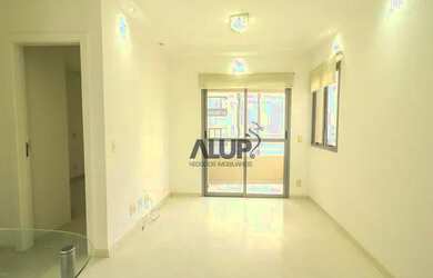 Imagem: O apartamento possui 1 Dormitório, 1 Banheiro, 1 Vaga na garagem