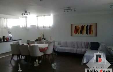 Imagem: A casa possui 3 Dormitórios, 3 Banheiros, 3 Vagas na garagem