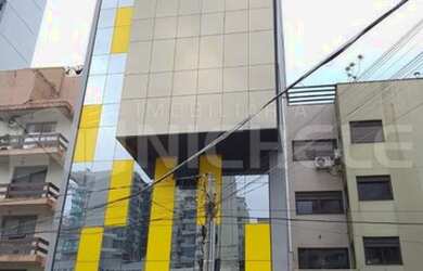 Imagem: O depósito possui 1 Vaga na garagem e 57m² de Área e está