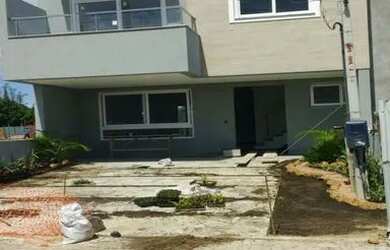 Imagem: A casa à venda possui 3 Dormitórios, 3 Banheiros, 2 Vagas