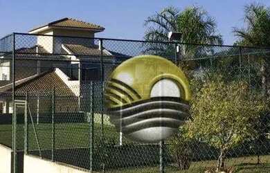 Imagem: A casa em condomínio possui 4 Dormitórios, 2 Banheiros, 4