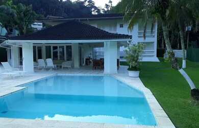 Imagem 1: Casa sobrado de alto padrão à venda no Condomínio PortoGalo em Angra dos Reis - RJ