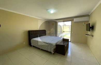 Imagem: A casa possui 4 Dormitórios, 2 Banheiros, 4 Vagas na garagem