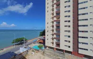 Imagem: O apartamento possui 3 Dormitórios, 1 Banheiro, 2 Vagas na