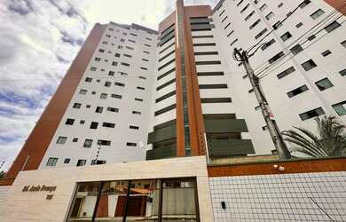 Imagem: O apartamento possui 3 Dormitórios, 3 Banheiros, 2 Vagas na