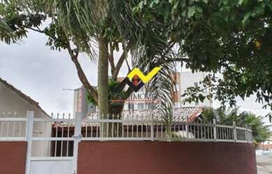 Imagem: A casa possui 2 Dormitórios, 2 Banheiros, 3 Vagas na garagem