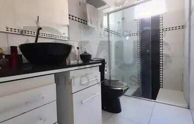 Imagem: A casa em condomínio possui 3 Dormitórios, 2 Banheiros, 2