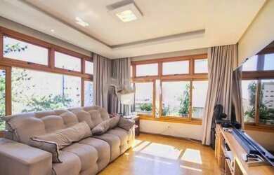 Imagem: O apartamento possui 3 Dormitórios, 4 Banheiros, 2 Vagas na