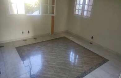 Imagem: A casa possui 3 Dormitórios, 3 Banheiros, 1 Vaga na garagem