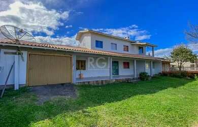 Imagem 1: Casa em Rondinha Do Meio. Churrasqueira, Lareira, 2 Vagas na garageme4...