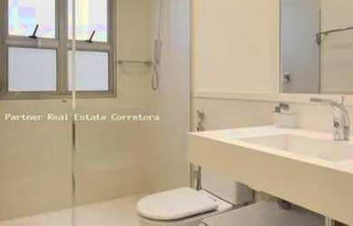 Imagem: A casa em condomínio possui 5 Dormitórios, 5 Banheiros, 5