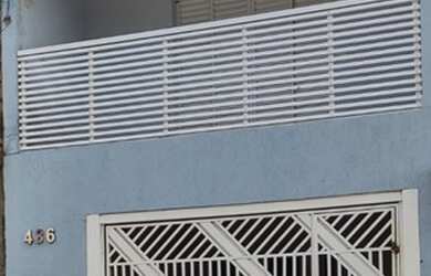 Imagem: A casa possui 3 Dormitórios, 2 Banheiros, 2 Vagas na garagem