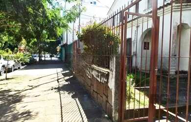 Imagem: A casa possui 3 Dormitórios, 1 Banheiro, 138m² de Área e