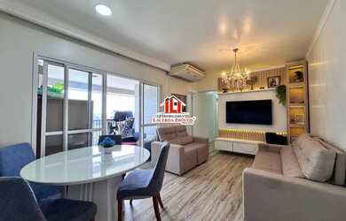 Imagem: O apartamento possui 3 Dormitórios, 2 Banheiros, 2 Vagas na