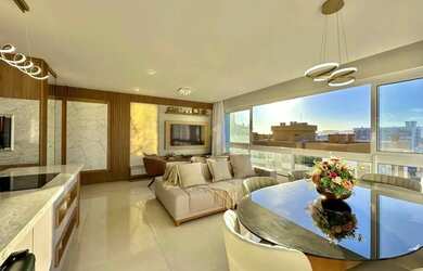 Imagem 3: Apartamento 3 dormitórios mobiliado e decorado alto padrão no Centro...