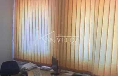 Imagem: A kitnet possui 1 Banheiro, 30m² de Área e está localizado