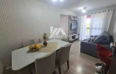 Imagem: O apartamento possui 3 Dormitórios, 1 Banheiro, 1 Vaga na garagem