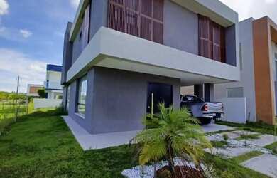 Imagem: A casa em condomínio possui 5 Dormitórios, 1 Banheiro, 3 Vagas