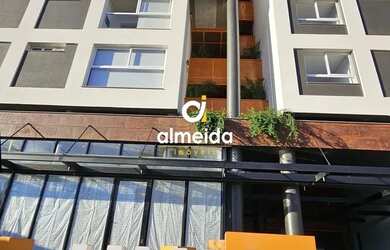 Imagem: O apartamento possui 1 Dormitório, 1 Banheiro, 1 Vaga na garagem