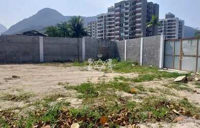 Imagem: O terreno possui 440m² de Área e está localizado em Martim