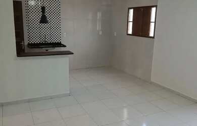 Imagem: A casa possui 2 Dormitórios, 1 Banheiro, 4 Vagas na garagem