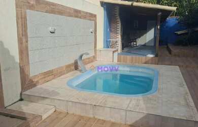 Imagem: A casa possui 2 Dormitórios, 2 Banheiros, 4 Vagas na garagem