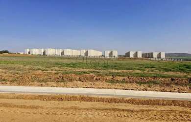 Imagem: O terreno à venda possui 200m² de Área e está localizado