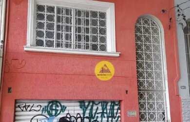 Imagem: O depósito possui 5 Vagas na garagem, 165m² de Área e está