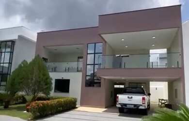 Imagem: A casa em condomínio possui 4 Dormitórios, 1 Banheiro, 4 Vagas