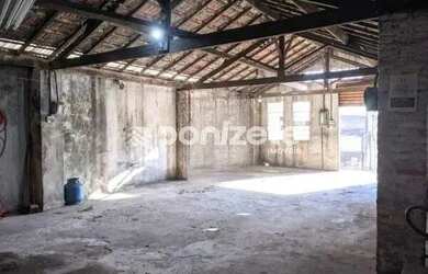 Imagem: O terreno possui 214m² de Área e está localizado em Parque