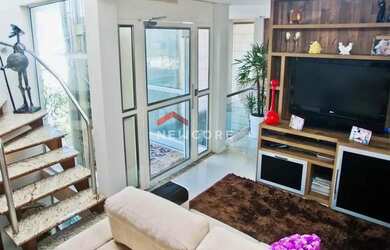 Imagem: A casa em condomínio possui 4 Dormitórios, 4 Banheiros, 3