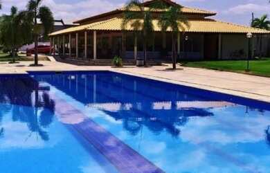 Imagem: O terreno possui 420m² de Área e está localizado em Aeroporto