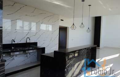 Imagem: A casa em condomínio possui 3 Dormitórios, 3 Banheiros, 4