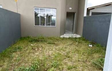 Imagem: A casa possui 2 Dormitórios, 1 Banheiro, 1 Vaga na garagem