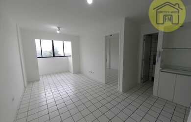 Imagem: O apartamento possui 1 Dormitório, 1 Banheiro, 1 Vaga na garagem