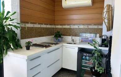 Imagem 3: MARAVILHOSO APARTAMENTO SITUADO NA JOAQUIM LÍRIO, PRAIA DO CANTO, VITÓRIA....