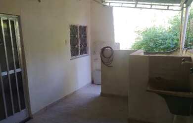 Imagem: A casa possui 1 Dormitório, 1 Banheiro e está localizado